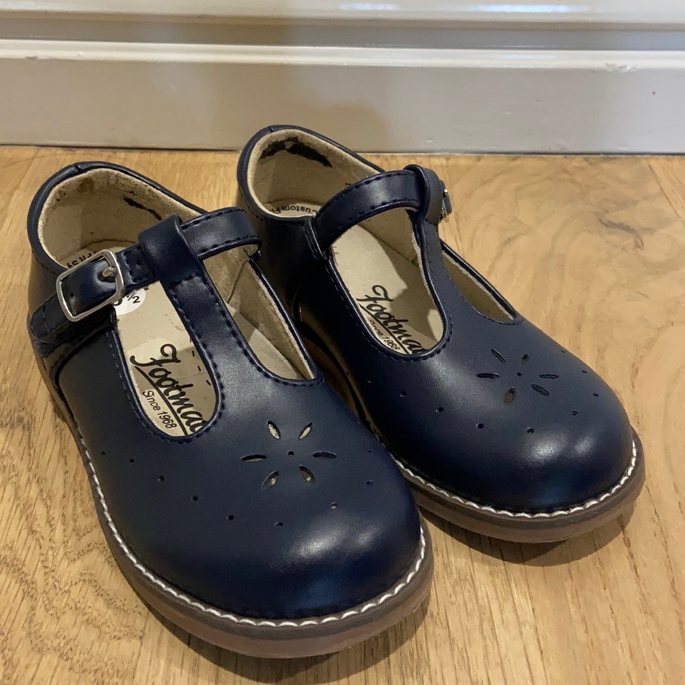 Footmates Sherry Mary Janes Dress Shoes Sz 10.5